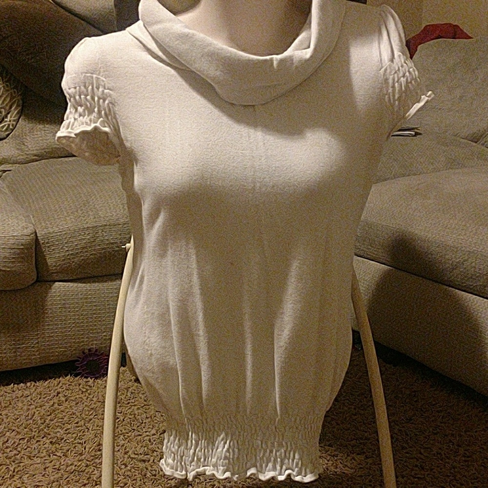 Cute short sleeve sweater shirt